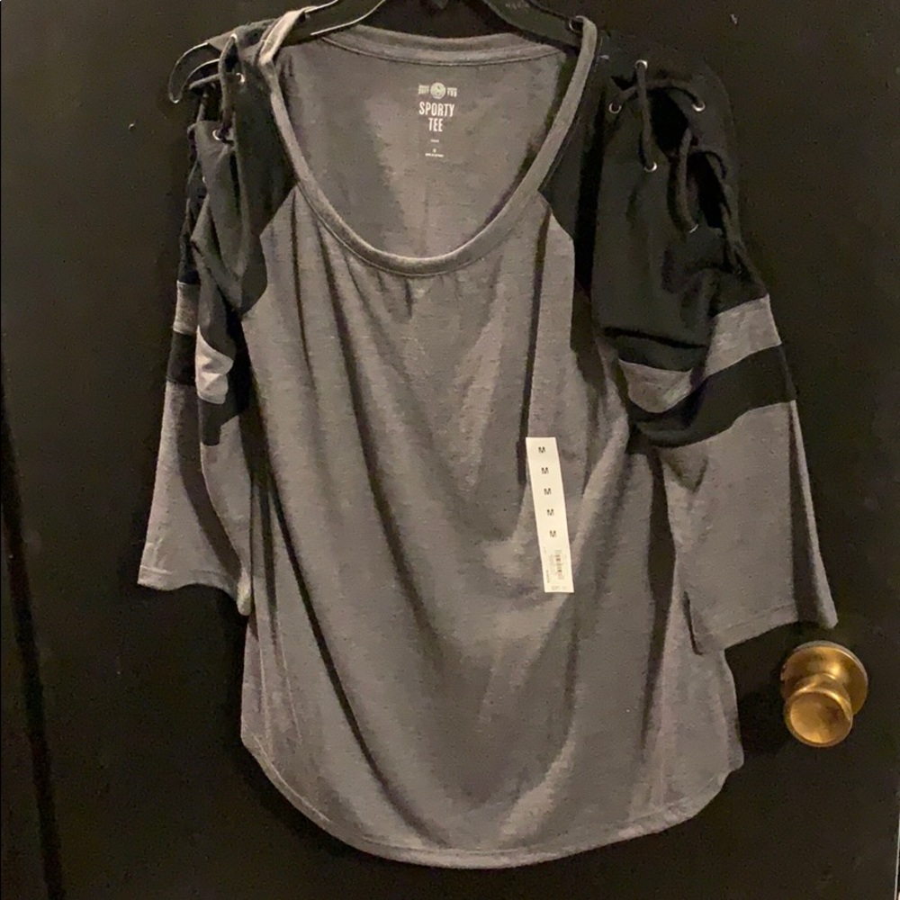 3/4 sleeve shirt